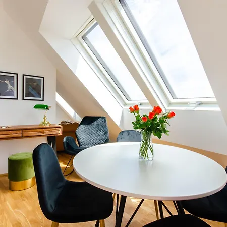 Grand Quarters City Residence